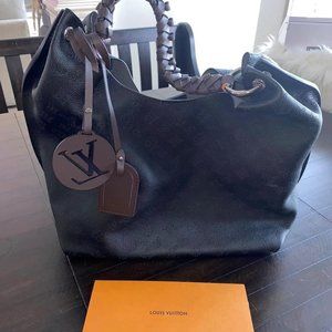 Louis Vuitton Black Purse Beaubourg Hobo MM
